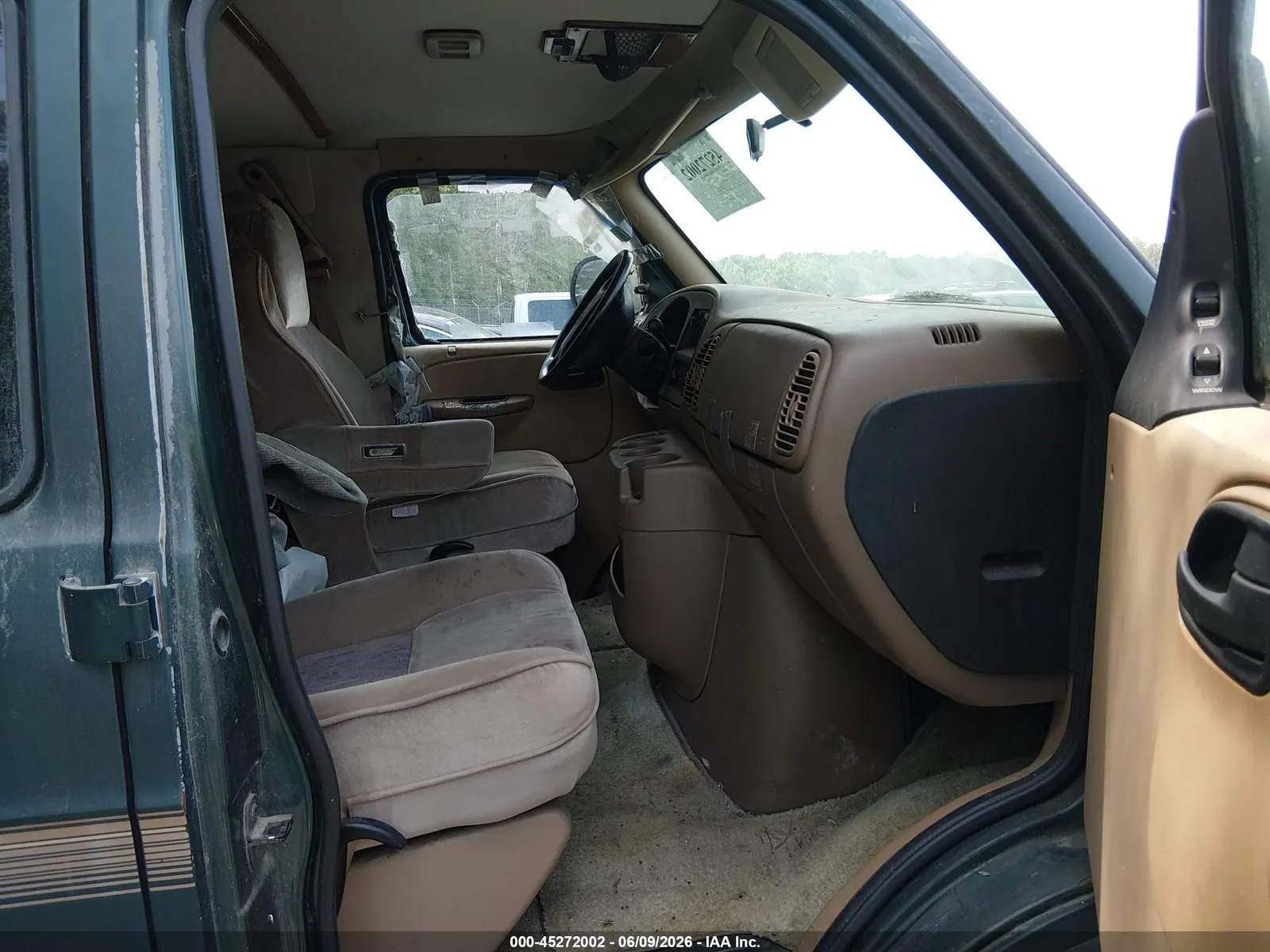 1999 Dodge Ram Van