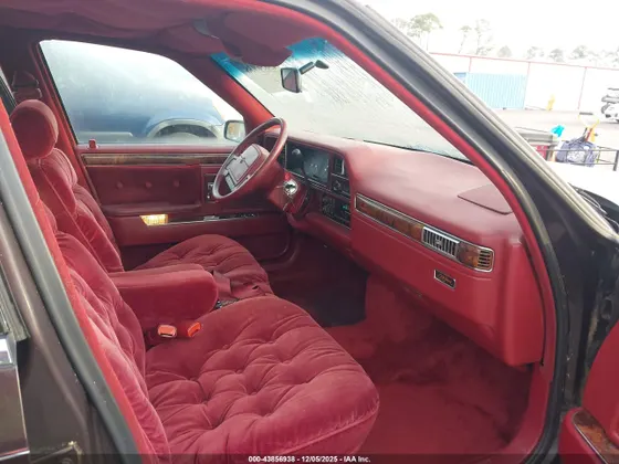 1993 Chrysler New Yorker FIFTH AVENUE