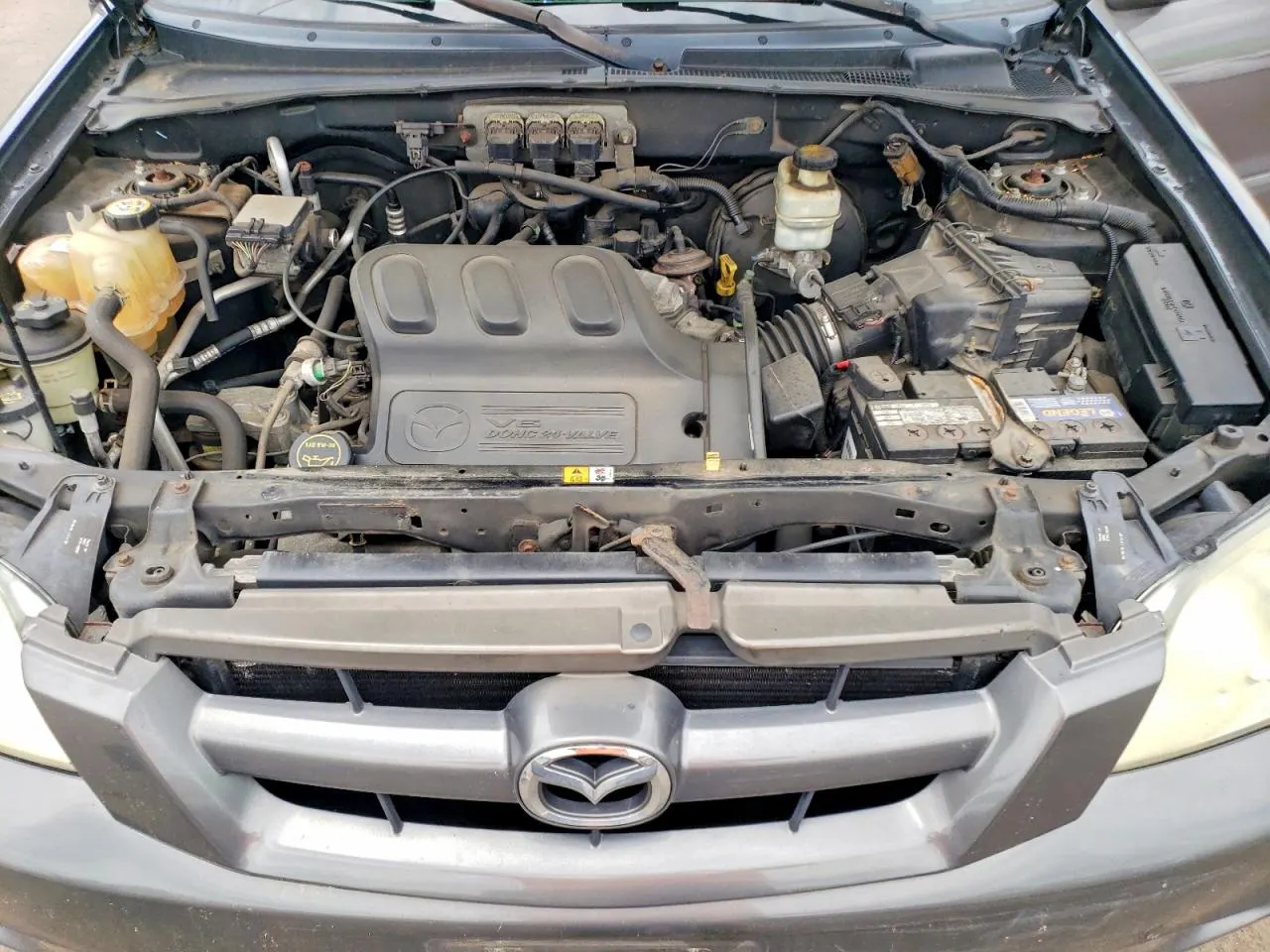 2005 Mazda Tribute s