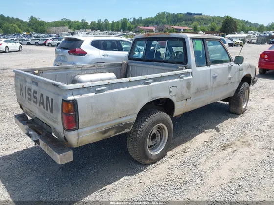 1984 Datsun 720 KING CAB 4X4