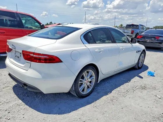 2017 Jaguar XE 25t Premium