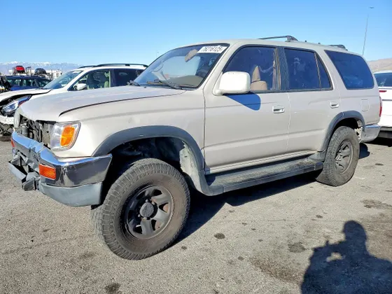 1996 Toyota 4Runner SR5