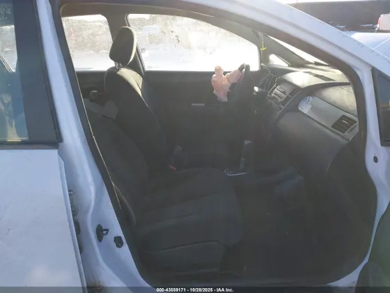 2011 Nissan Versa 1.8 S