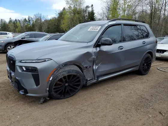 2025 BMW X7 M60i