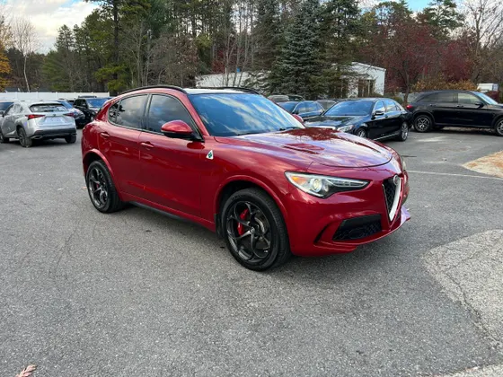 2018 Alfa Romeo Stelvio Quadrifoglio QUADRIFOGLIO