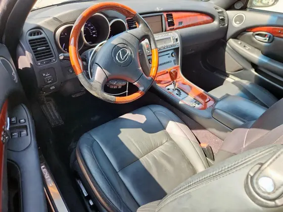 2010 Lexus SC 430