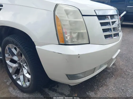 2008 Cadillac Escalade STANDARD