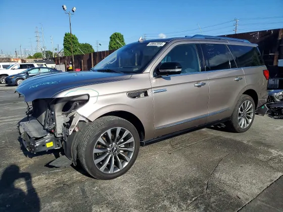 2019 Lincoln Navigator Select