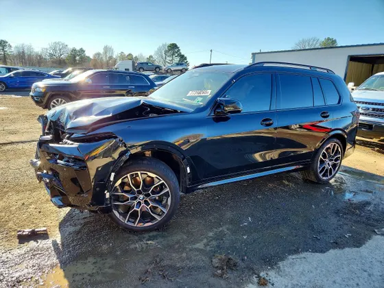 2026 BMW X7 M60i