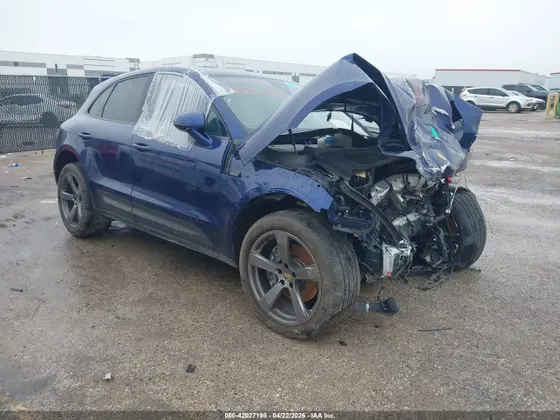 2022 Porsche Macan