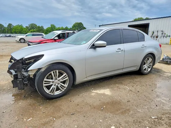 2010 INFINITI G37 Sedan Journey