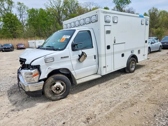2024 Ford E-Series Cutaway ECONOLINE