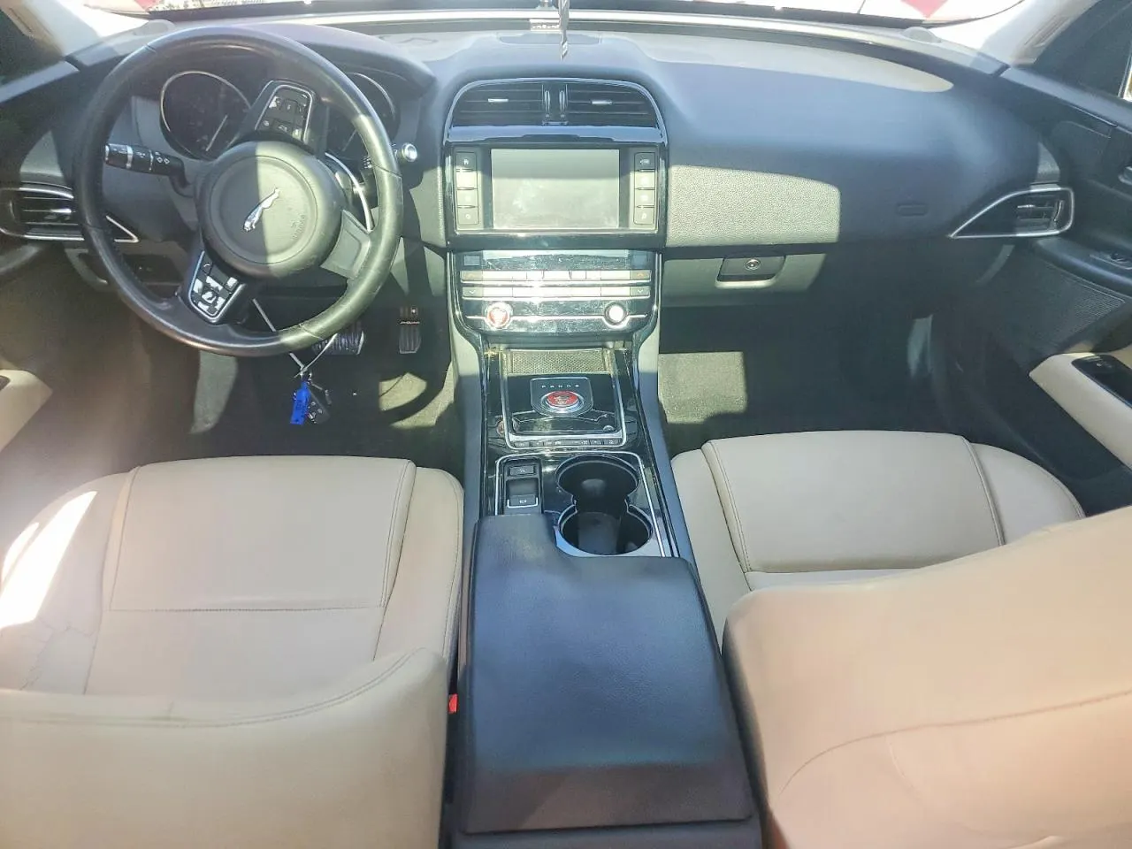 2017 Jaguar XE 25t