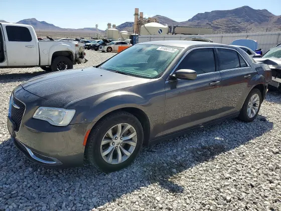 2015 Chrysler 300 Limited