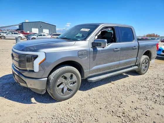 2023 Ford F-150 Lightning Pro