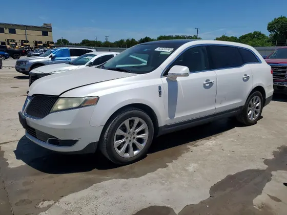 2013 Lincoln MKT