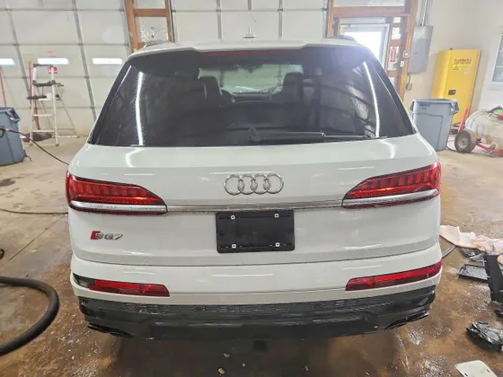 2021 Audi SQ7 Premium Plus