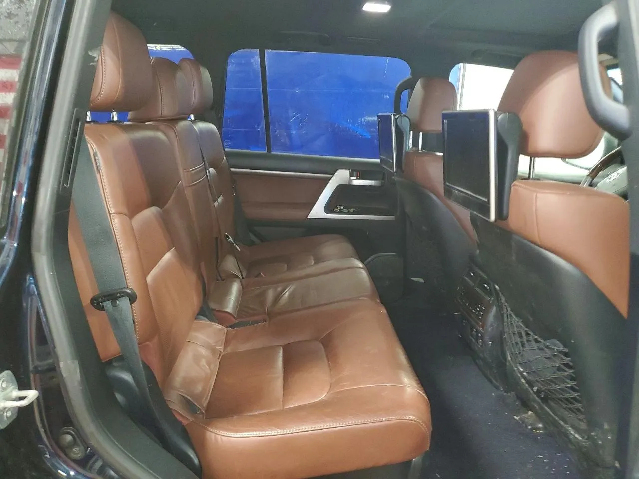 2016 Toyota Land Cruiser