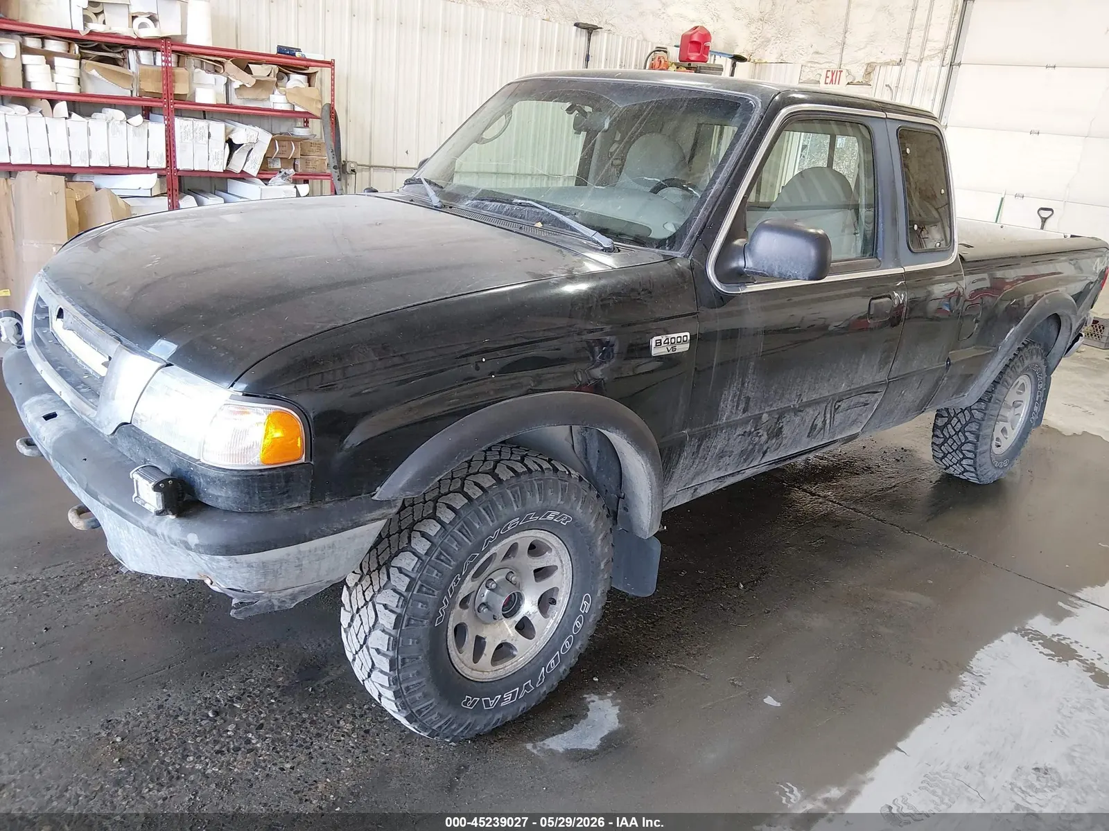 1998 Mazda B-Series 4WD Truck SE