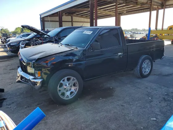 1997 Nissan Trucks 2WD XE