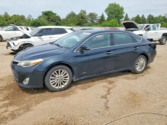 2015 Toyota Avalon Hybrid XLE Touring