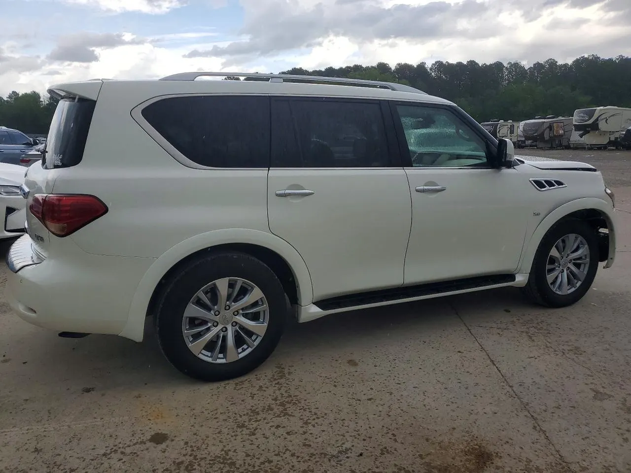 2017 INFINITI QX80