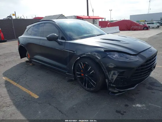 2023 Aston Martin DBX 707