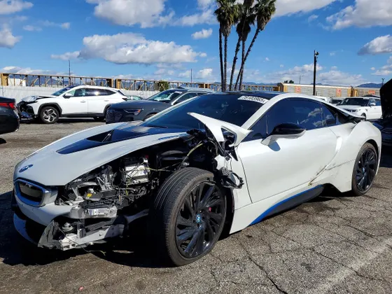 2016 BMW i8