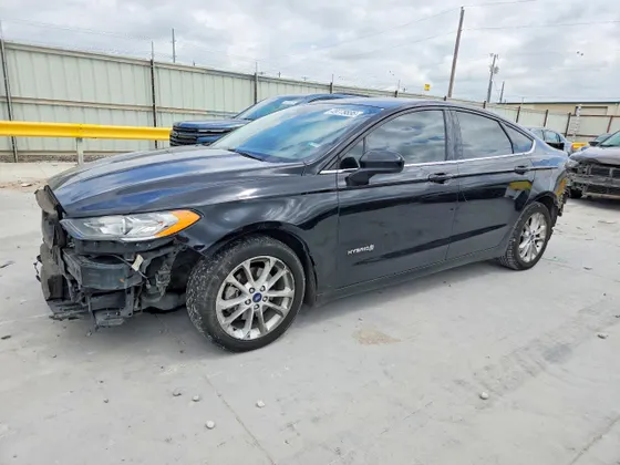 2019 Ford Fusion Hybrid SE