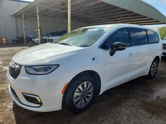 2025 Chrysler Pacifica Hybrid Select