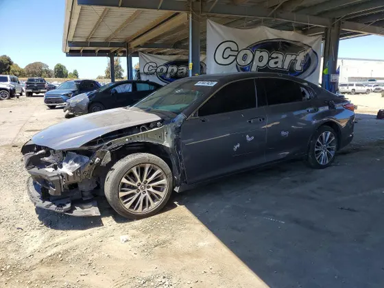 2021 Lexus ES ES 300h