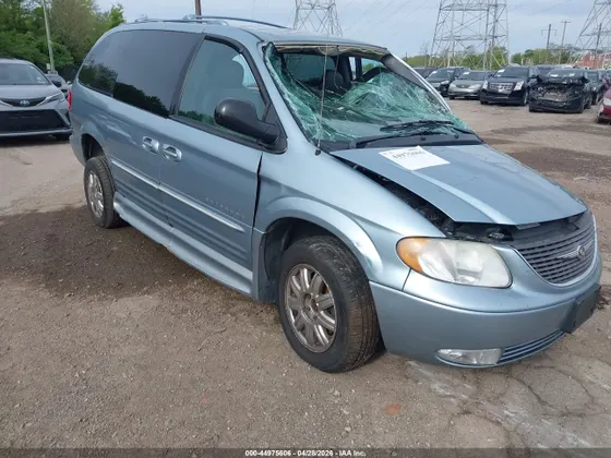 2004 Chrysler Town & Country Limited