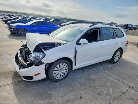 2010 Volkswagen Jetta SportWagen S