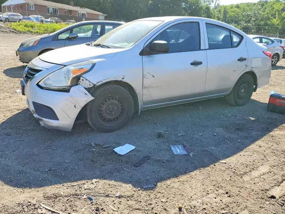 2015 Nissan Versa S