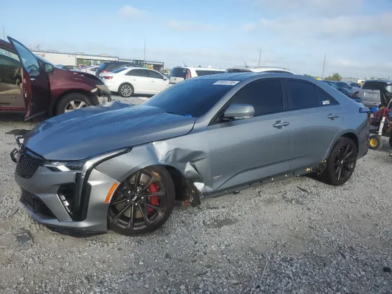 2025 Cadillac CT4-V Blackwing