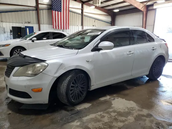 2012 Suzuki Kizashi SE