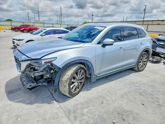 2017 Mazda CX-9 Signature