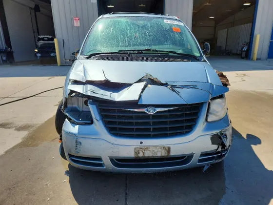 2006 Chrysler Town & Country SWB TOWN & COUNTRY
