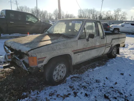1984 Toyota Pickup & Landcruiser SR5