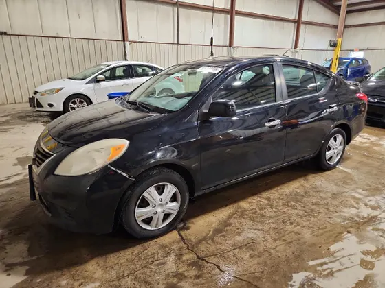 2013 Nissan Versa SL