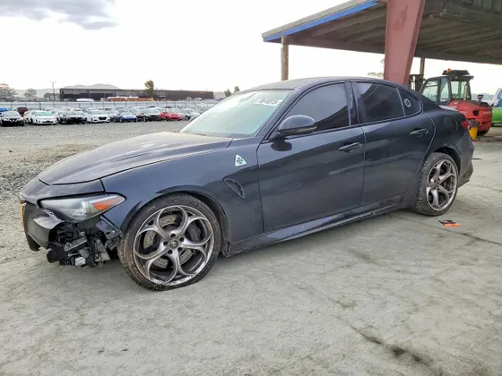 2017 Alfa Romeo Giulia Quadrifoglio GIULIA
