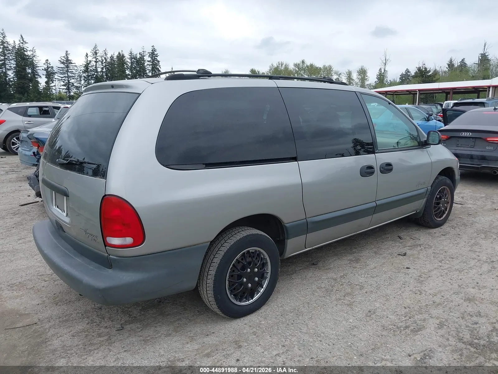 1997 Plymouth Voyager SE
