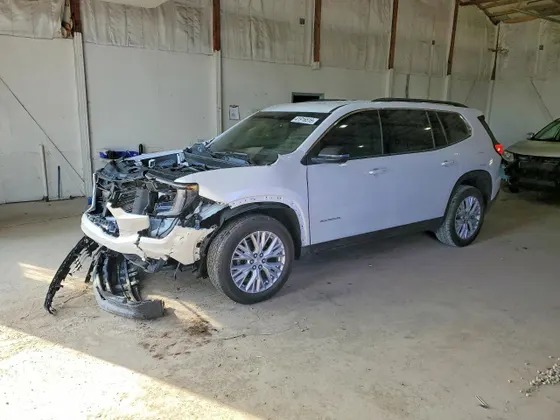 2024 GMC Acadia FWD Elevation