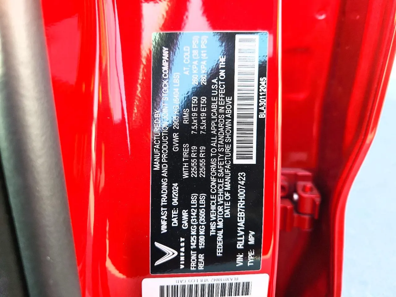2024 VinFast VF 8 Eco