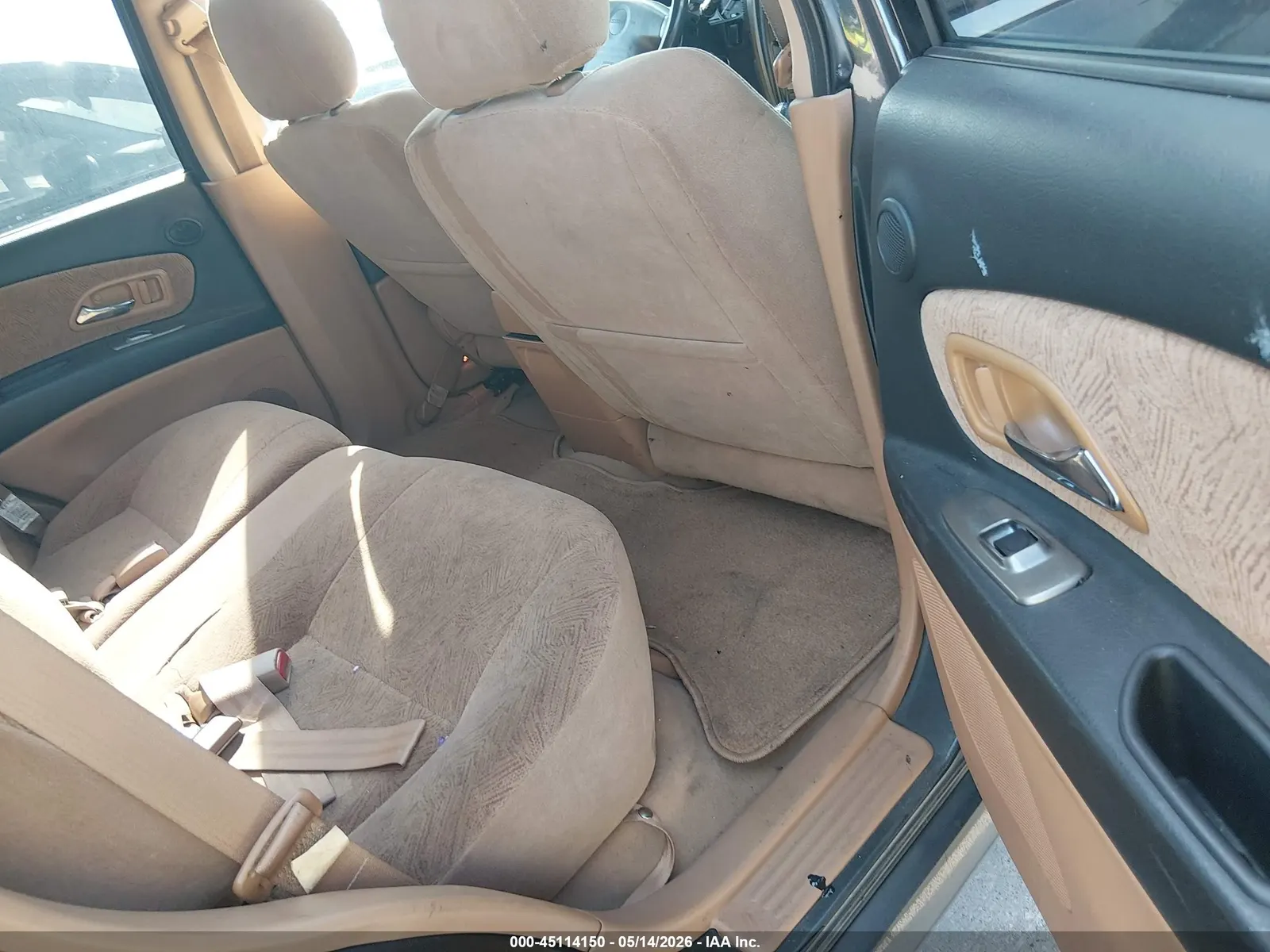 2002 Isuzu Axiom XS