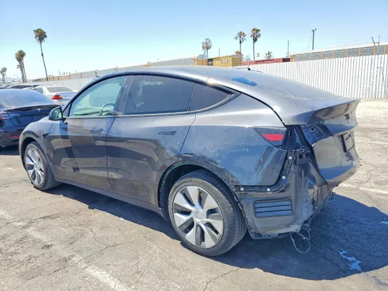 2024 Tesla Model Y Long Range