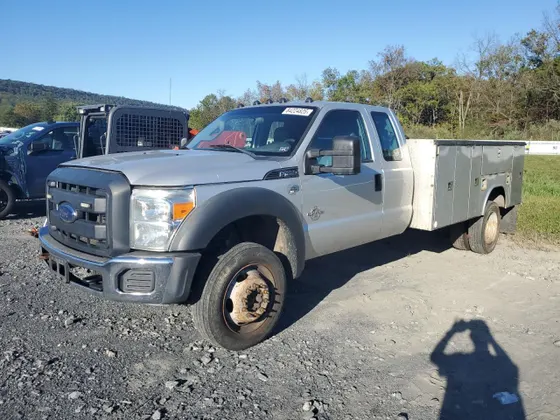 2013 Ford Super Duty F-450 DRW XL