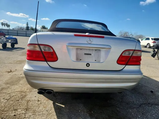 2002 Mercedes-Benz CLK-Class AMG