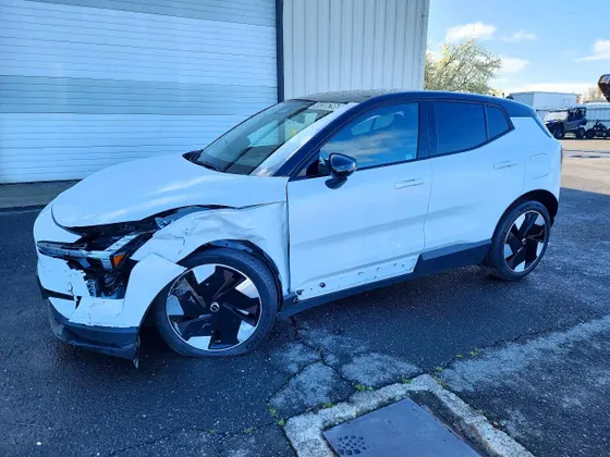 2025 Volvo EX30 Plus
