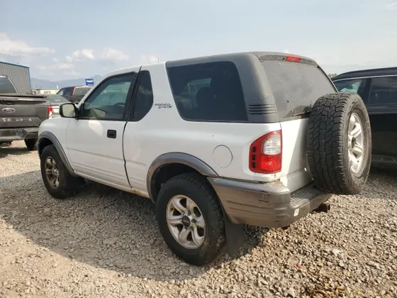 2002 Isuzu Rodeo Sport SPORT